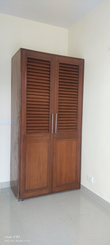 Furnished Amenities in 2.5 BHK Apartment at Mahagun Mywoods, Sector 16c Greater Noida – for Rent