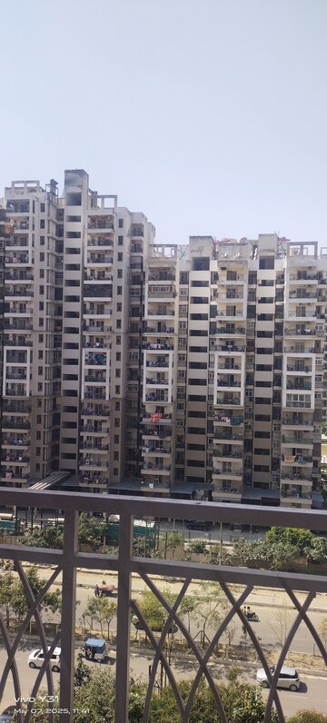 2.5 BHK Apartment – Exterior View View at Mahagun Mywoods, Sector 16c Greater Noida - for Rent