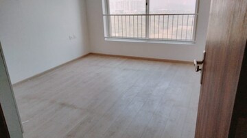 Room in 3 BHK Apartment at Shapoorji Pallonji Joyville Gurgaon, Sector 102 – for Rent