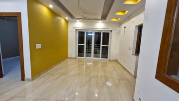 Room in 3 BHK Builder Floor at Gms Road – for Rent