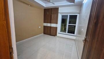 Room in 3 BHK Builder Floor at Gms Road – for Rent
