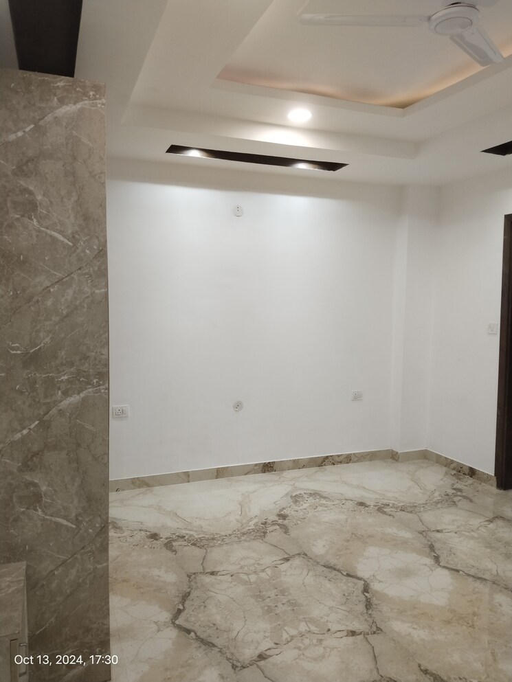 Bedroom, green fields colony 3 Bedroom 225 Sq.Yd. Builder Floor In Green Fields Colony Faridabad 8309026