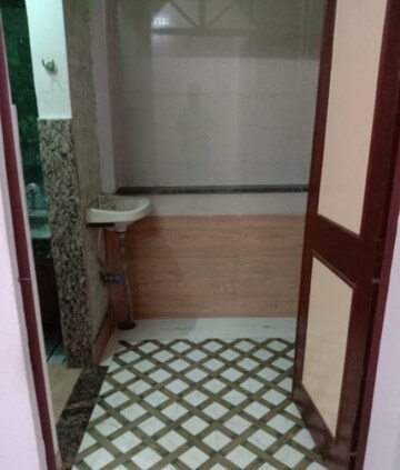 Bathroom in 2 BHK Independent House at Aliganj – for Rent