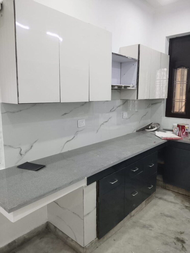 Kitchen, sector 43 3 Bedroom 215 Sq.Yd. Builder Floor In Sector 43 Faridabad 8309119