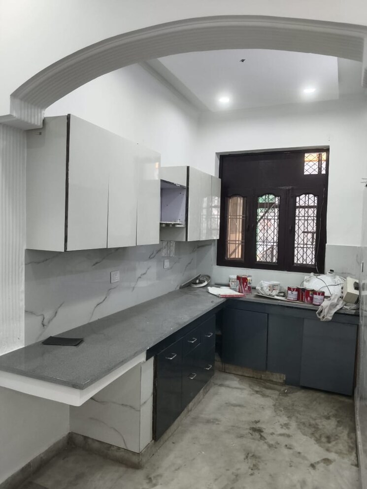 Kitchen, sector 43 3 Bedroom 215 Sq.Yd. Builder Floor In Sector 43 Faridabad 8309119