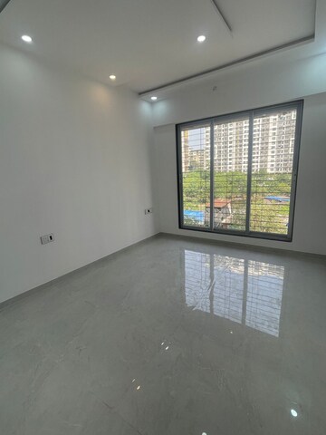 Room in 1 BHK Apartment at Varadvinayak Siddhivinayak Aura, Mira Road East – for Sale
