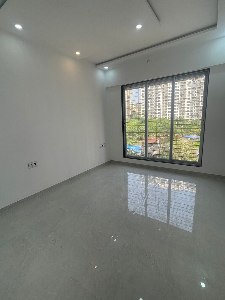 Room, varadvinayak-siddhivinayak-aura 1 Bedroom 420 Sq.Ft. Apartment In Mira Road East Thane 8309098