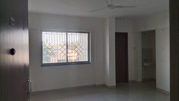 Room in 3 BHK Apartment at Osian Almanova, Mundhwa – for Sale