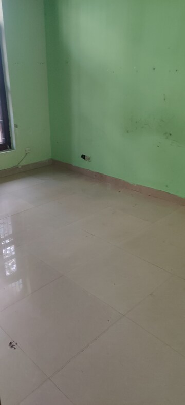 Furnished Amenities in 1.5 BHK Builder Floor at Sector 30 – for Rent