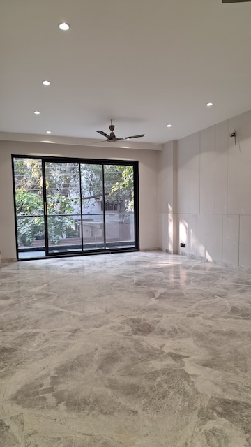 Room in 3 BHK Apartment at Sunworld Arista, Sector 168 – for Sale