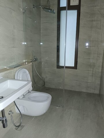 Bathroom in 4 BHK Apartment at Kala Nagar – for Rent