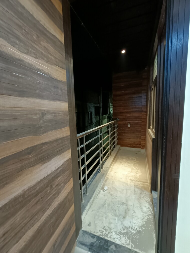 Balcony, uttam nagar west 3 Bedroom 100 Sq.Yd. Builder Floor In Uttam Nagar West Delhi 8309369