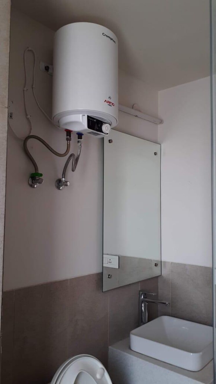 Bathroom, ireo-the-corridors 3.5 Bedroom 1920 Sq.Ft. Apartment In Sector 67a Gurgaon 8309311