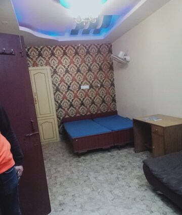 Living Room in 1 BHK Independent House at Aliganj – for Rent