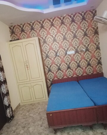 Bedroom in 1 BHK Independent House at Aliganj – for Rent