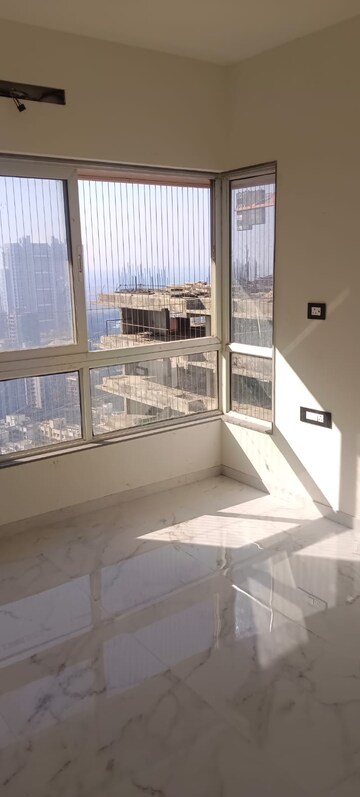 Room in 2 BHK Apartment at Sahyog Oshi, Oshiwara – for Rent