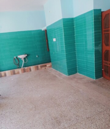 Swimming Pool in 2 BHK Villa at Jankipuram – for Rent