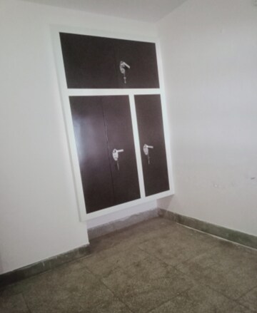 Room in 2 BHK Villa at Jankipuram – for Rent