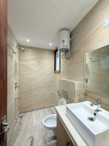 Bathroom in 2 BHK Builder Floor at Sector 31 – for Rent