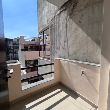 Kitchen in 3 BHK Builder Floor at Ansal Sushant Lok I, Sector 43 – for Rent