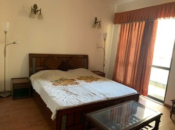 Bedroom in 2 BHK Builder Floor at Sector 50 – for Rent