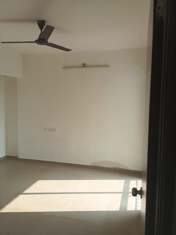 Bedroom in 2 BHK Apartment at Man Opus, Mira Road – for Rent