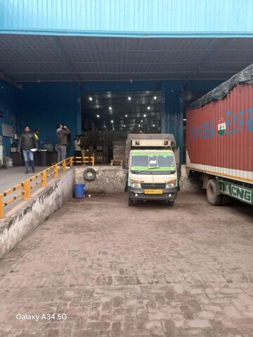 Parking in  Warehouse at Upsidc Site B – for Rent