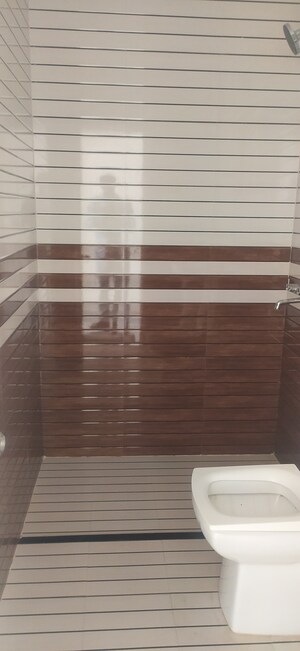 Furnished Amenities in 3 BHK Builder Floor at TDI The Grand Retreat, Sector 88 – for Sale