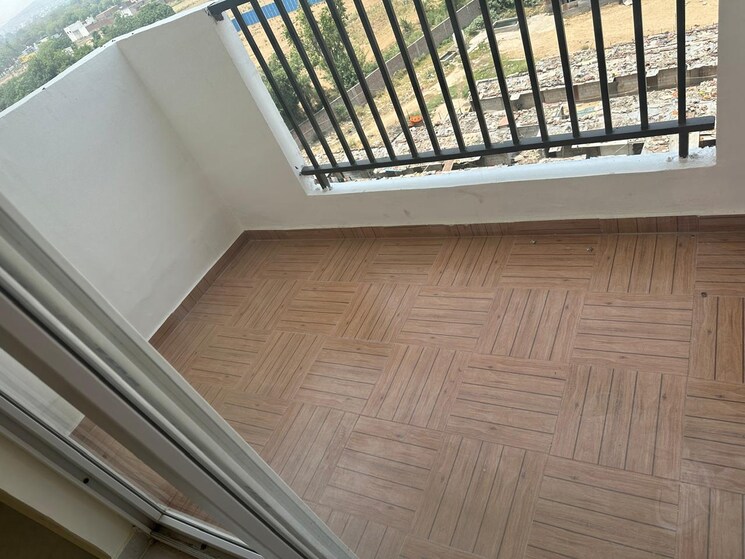 Balcony, gls-arawali-homes 2 Bedroom 780 Sq.Ft. Apartment In Sohna Sector 4 Gurgaon 8309628