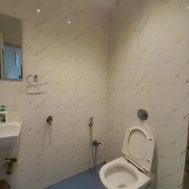 Bathroom, dilkap-chambers Commercial Office Space 700 Sq.Ft. In Veera Desai Industrial Estate Mumbai 8309674