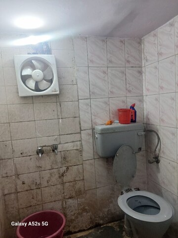 Bathroom in 1 BHK Apartment at Katwaria Sarai – for Rent