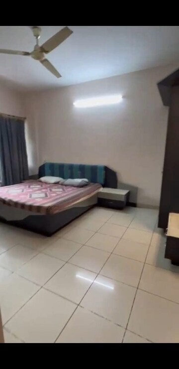 Bedroom in 3 BHK Apartment at Regal Heights Sion East, Sion East – for Rent
