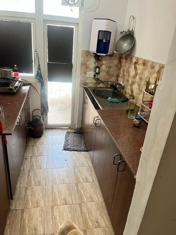 Furnished Amenities in 4 BHK Apartment at Panchsheel Villas, Sector 16 Greater Noida – for Sale