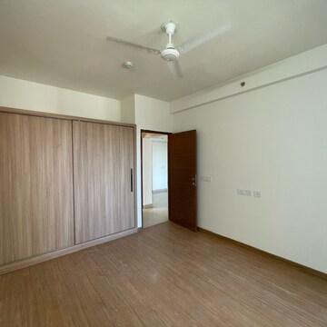 Room in 3 BHK Apartment at Godrej Meridien, Mohammad Heri Village – for Rent