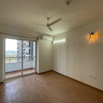 Room in 3 BHK Apartment at Godrej Meridien, Mohammad Heri Village – for Rent