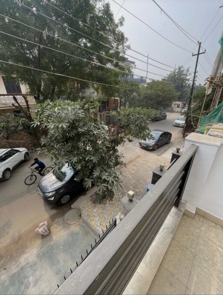 Balcony, noida-authority-apartment 1 Bedroom 710 Sq.Ft. Builder Floor In Sector 99 Noida 8309899