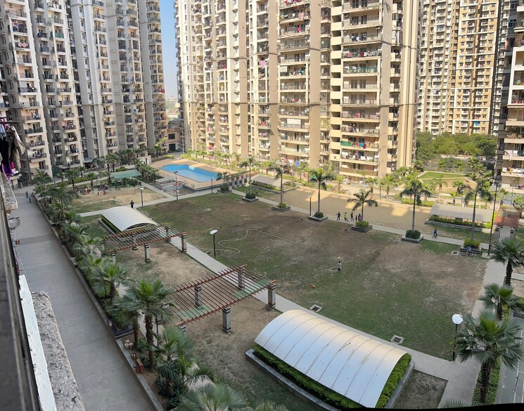 Balcony, galaxy-north-avenue 2 Bedroom 925 Sq.Ft. Apartment In Gaur City 2  Greater Noida 8309898