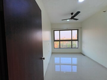 Building Lobby in 2 BHK Apartment at Kalpataru Paramount, Kapur Bawdi – for Rent