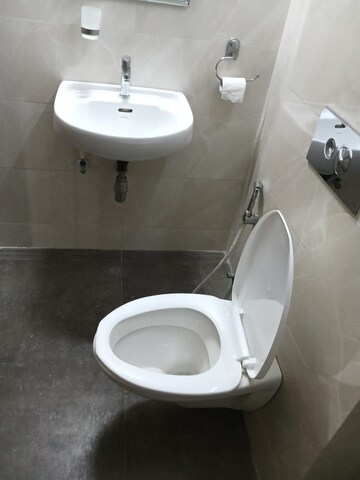 Bathroom in 2 BHK Apartment at Narayan Niwas Chembur, Chembur – for Sale