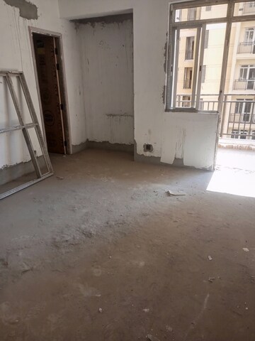 Room in 4 BHK Apartment at Jaypee Green Kosmos Phase II, Sector 134 – for Sale
