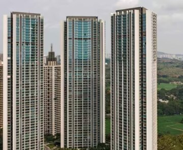 4 BHK Apartment – Exterior View View at Oberoi Realty Esquire, Goregaon East - for Sale
