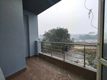 Balcony in 1 BHK Apartment at Saket – for Rent