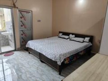 Bedroom in 3 BHK Builder Floor at DLF Vibhuti Khand, Gomti Nagar – for Rent