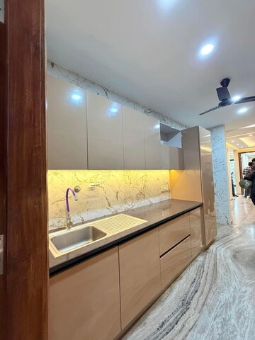 Bedroom in Studio Builder Floor at Unitech Infospace, Sector 21 – for Rent