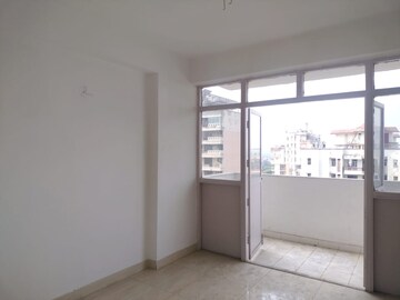 Room in 2 BHK Apartment at KLJ Platinum Plus, Sector 77 – for Sale