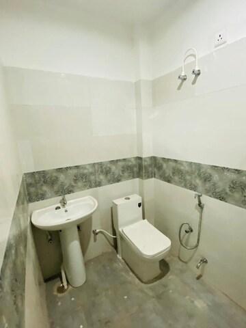 Bathroom in 3 BHK Builder Floor at DLF Vibhuti Khand, Gomti Nagar – for Rent