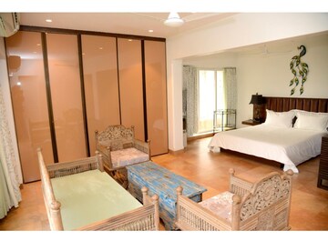 Living Room in 4 BHK Apartment at Bandra West – for Rent