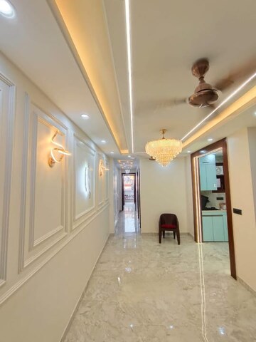 Building Lobby in 3 BHK Builder Floor at Malviya Nagar – for Rent