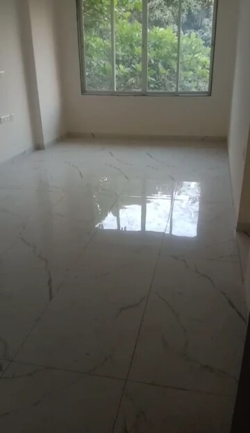 Room in 2.5 BHK Apartment at Andheri West – for Sale