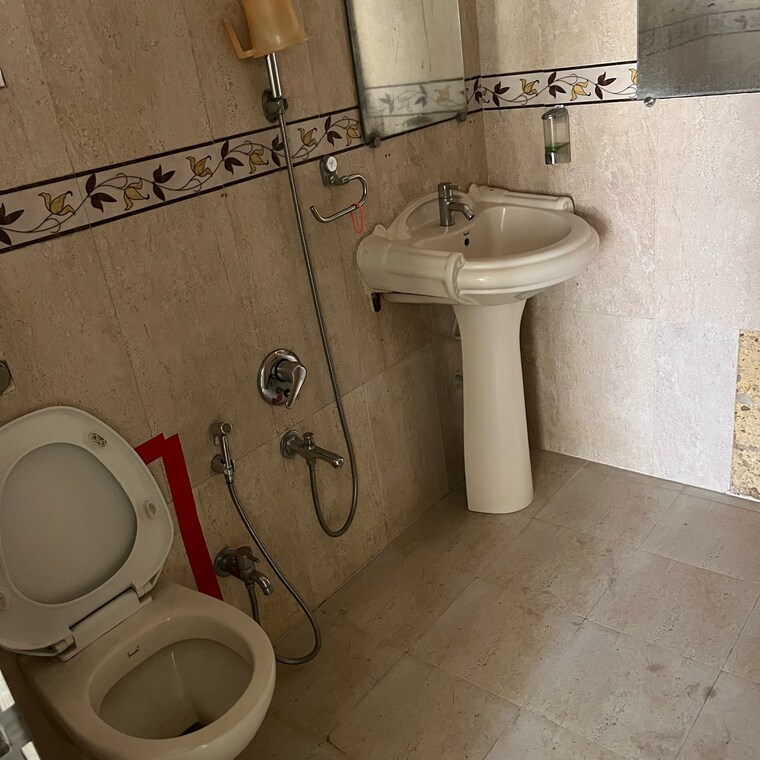 Bathroom, kshitij-chs-sanpada 5 Bedroom 2900 Sq.Ft. Apartment In Palm Beach Navi Mumbai 8310280